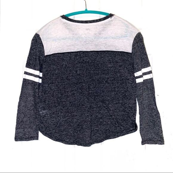 Old Navy Black, Gray & White Long Sleeve Blouse - Picture 2 of 4